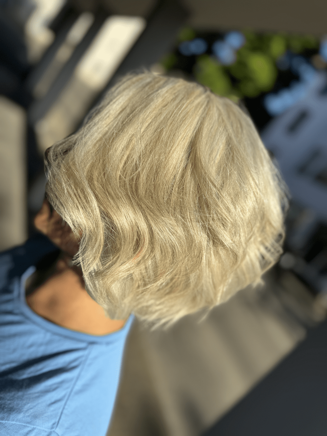 Damenfriseur-in-Waiblingen-bei-Friseurmeister-Meisterhafte-Haarkunst-stehen-die-Zeichen-auf-Blond